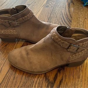 Life stride booties